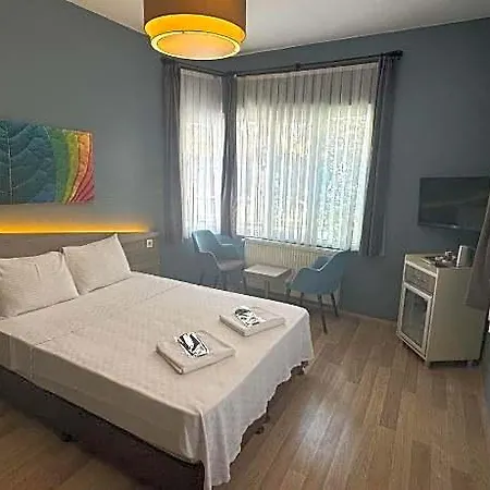 Armony Kadikoey מלון 3*